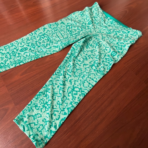 Capri Leggings - Picture 6 of 6